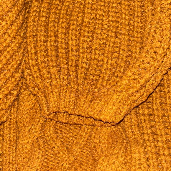 Mid Brown Chunky Cable Knit 🧶 Pull over Sweater w/Short Sleeves - Picture 3 of 6
